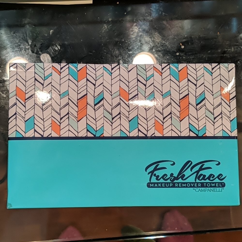 Fresh Face Makeup Remover Towel by Campanelli